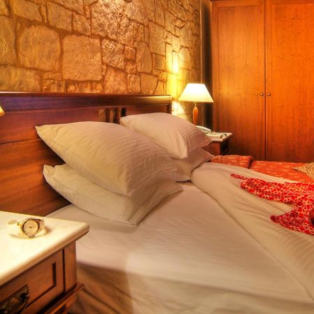 Alpen House Hotel & Suites Arachova Esterno foto