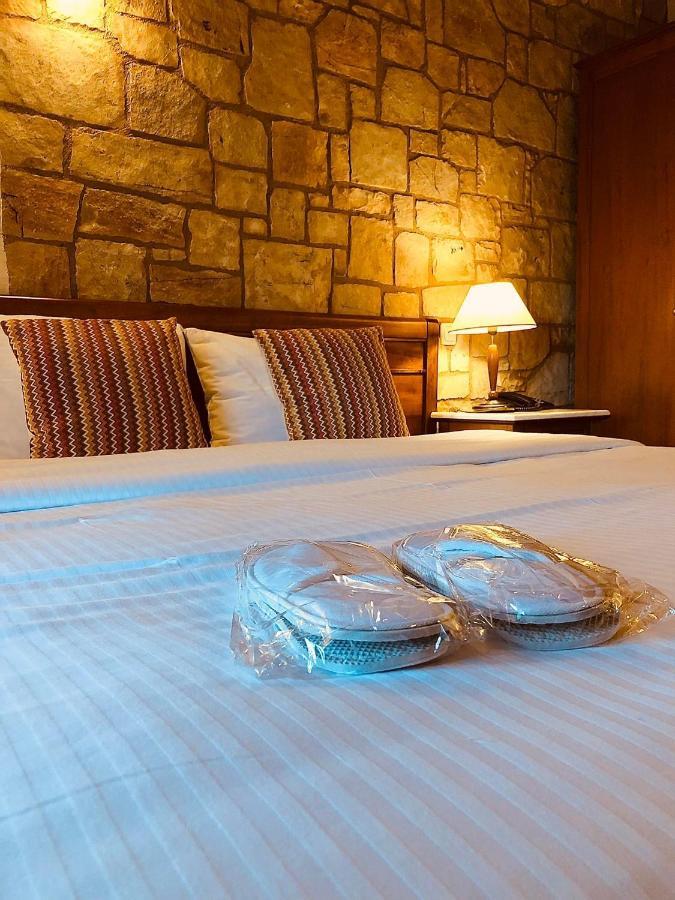Alpen House Hotel & Suites Arachova Esterno foto