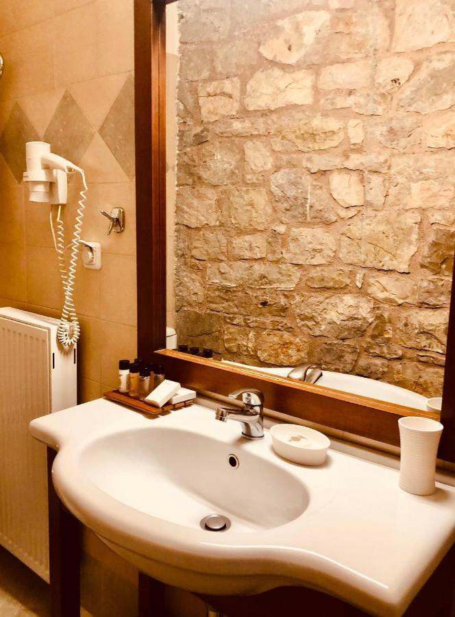 Alpen House Hotel & Suites Arachova Esterno foto